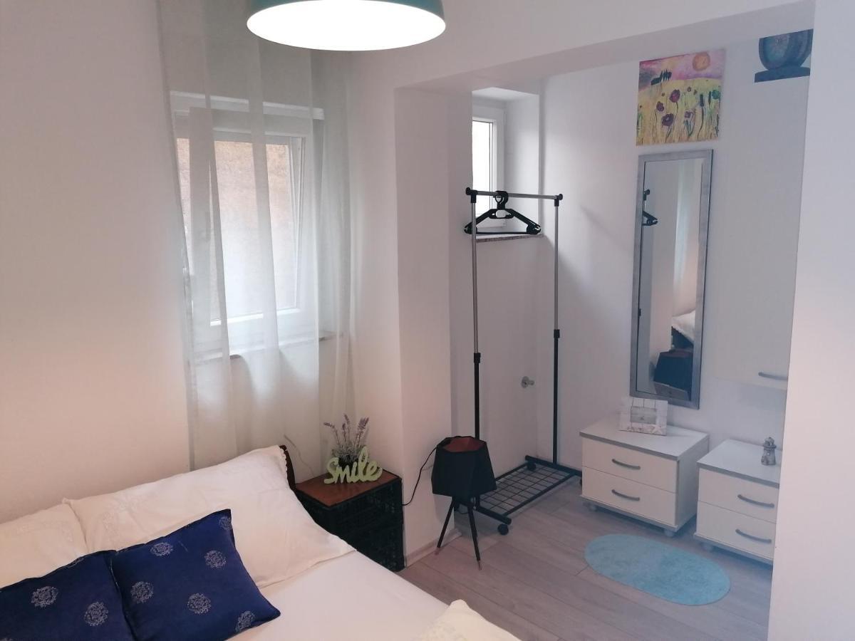 Apartmani Krijesnica セニ エクステリア 写真