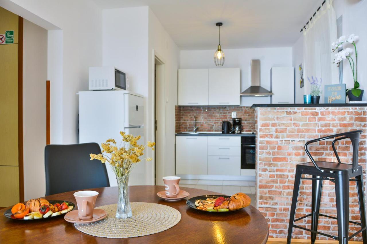 Apartmani Krijesnica セニ エクステリア 写真