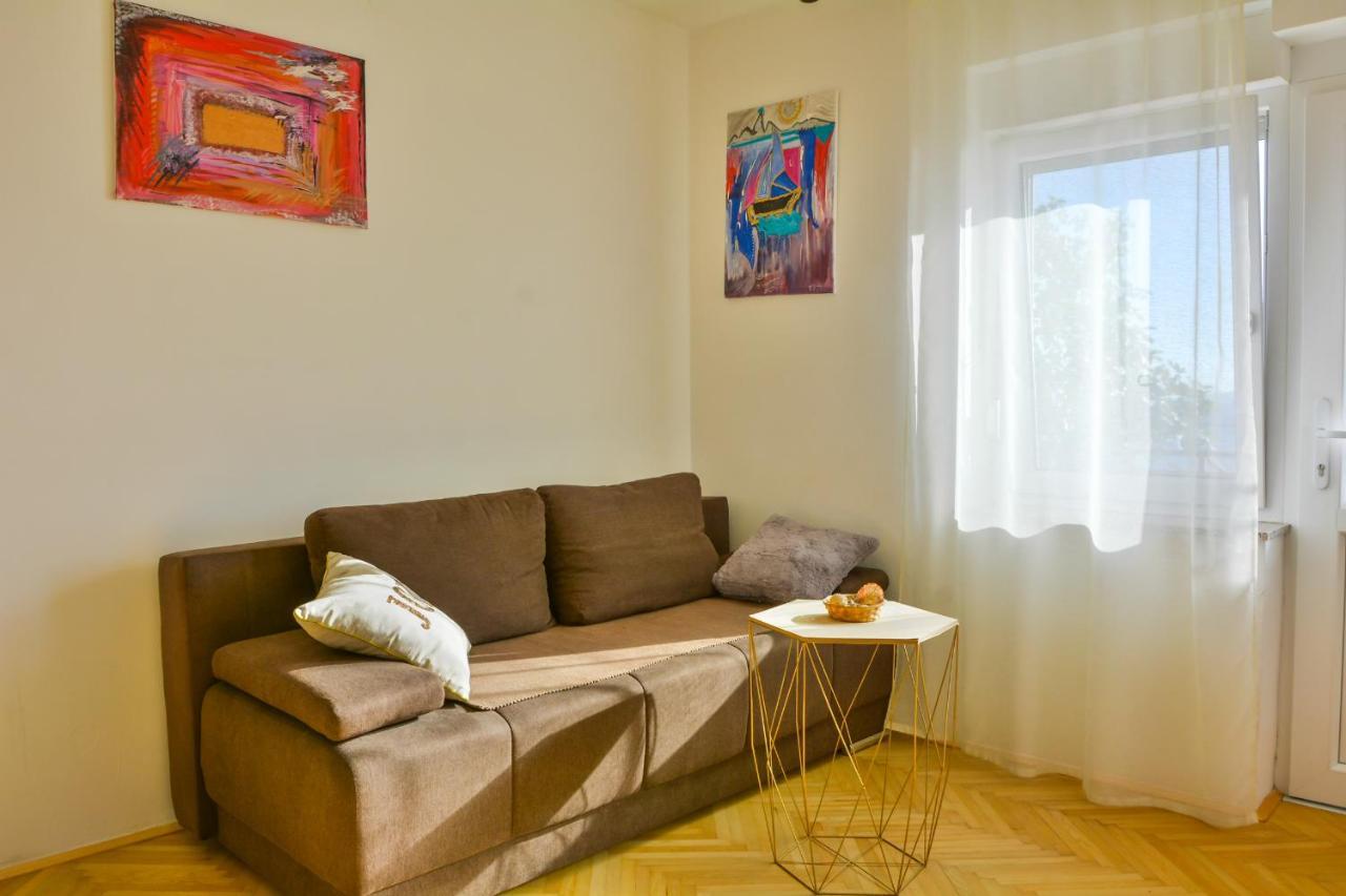 Apartmani Krijesnica セニ エクステリア 写真